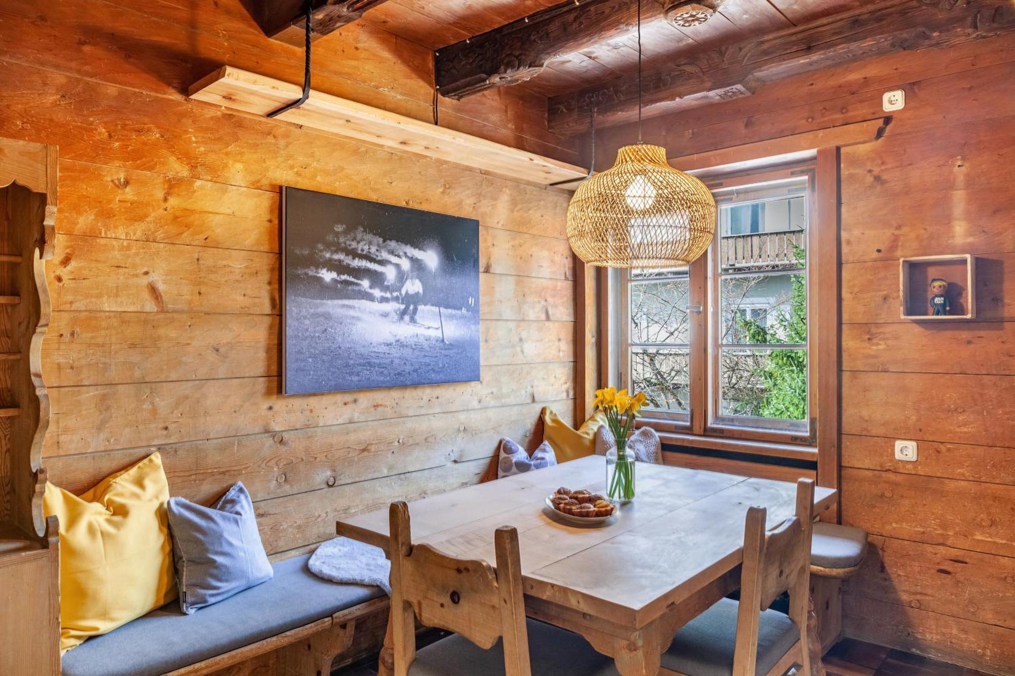 Ferienwohnung Siebzehn35 ガルミッシュ・パルテンキルヒェン エクステリア 写真