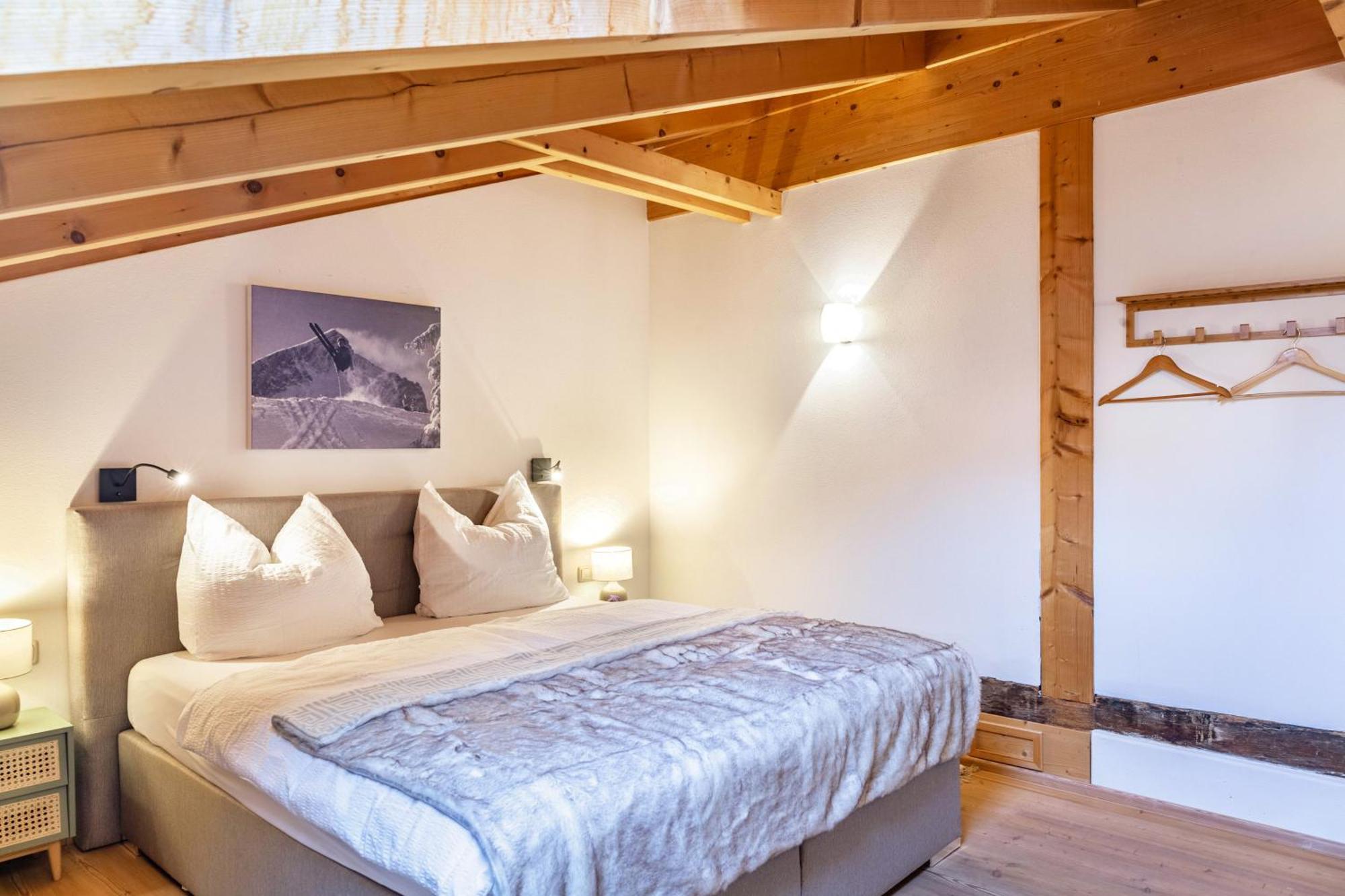 Ferienwohnung Siebzehn35 ガルミッシュ・パルテンキルヒェン エクステリア 写真